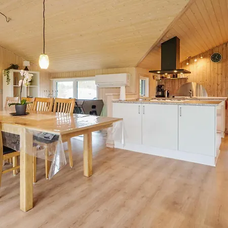 Four-bedroom In بيت للعطل Fjerritslev