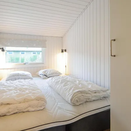 Four-bedroom In بيت للعطل Fjerritslev